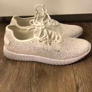 Southern Fried Chics White Iridescent Tennis Shoes Size 8